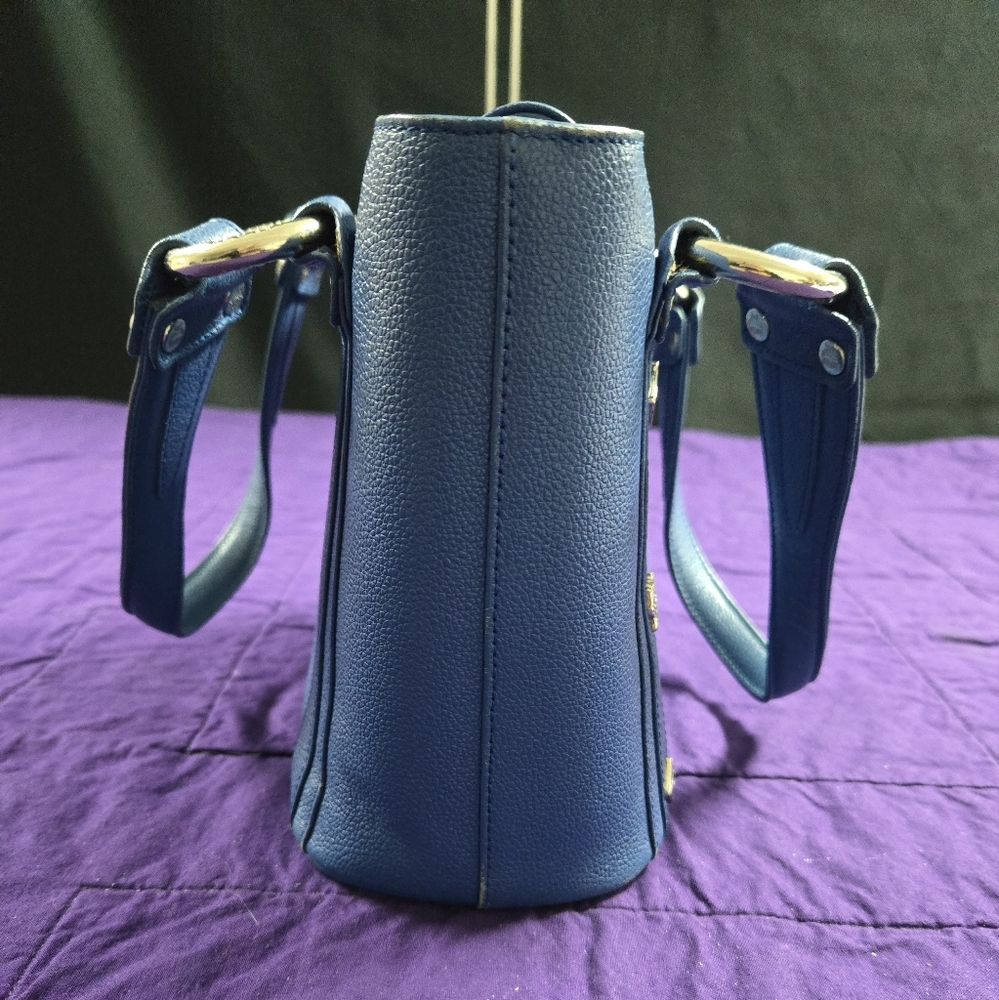 EUC MCM ROYAL BLUE LEATHER FLAP TOTE BUCKET BAG - Picture 3 of 13